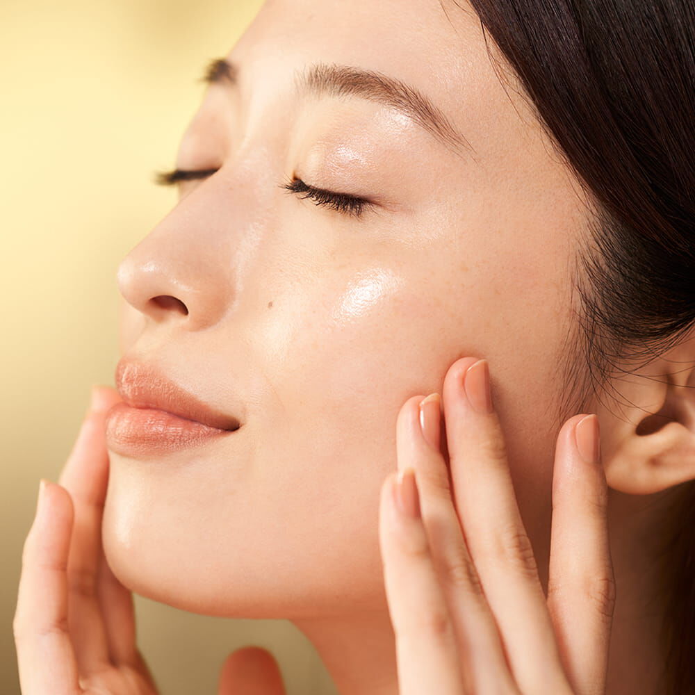 SHISEIDO Vital-perfection Bright Revitalizing Emulsion Enriched 100m