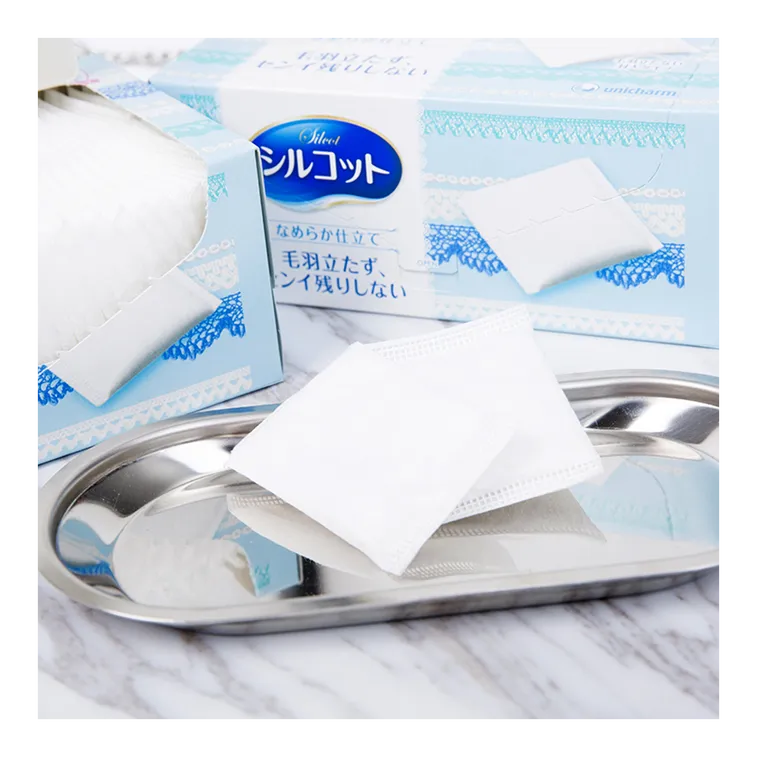 UNICHARM Silcot Nameraka Cotton Puff Pad 82pcs